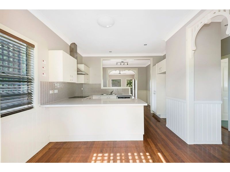 27 Asquith Street, Morningside QLD 4170