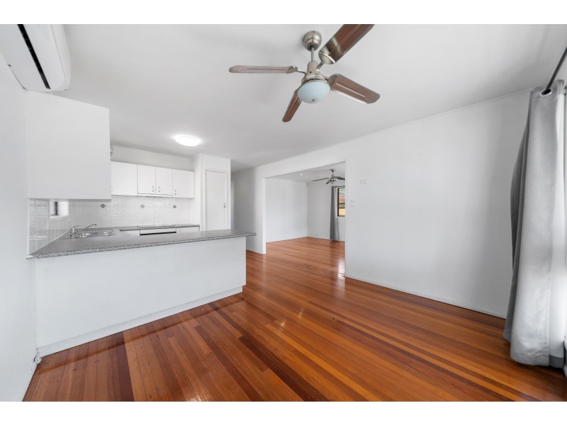 12 Fox Street, Strathpine QLD 4500