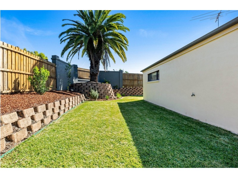 1 Olympic Place, Sinnamon Park QLD 4073