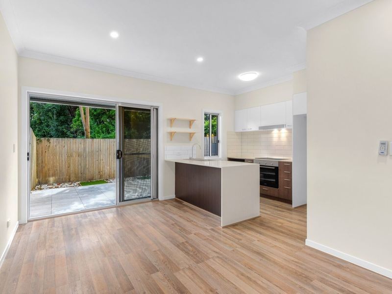 2/34 Aubigny Place, Annerley QLD 4103