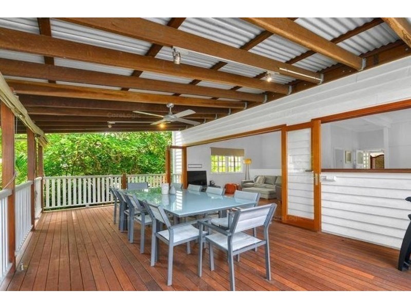 10 Dorrington Drive, Ashgrove QLD 4060