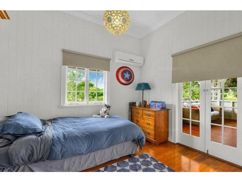 10 Dorrington Drive, Ashgrove QLD 4060