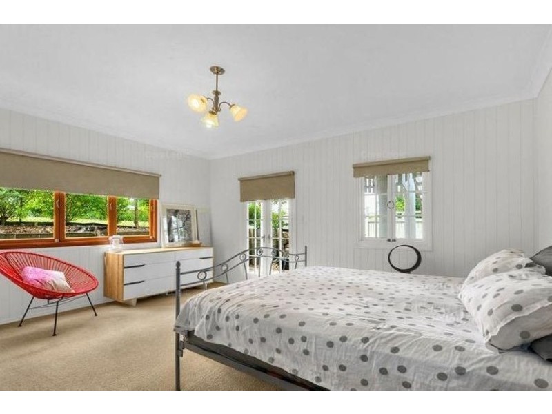 10 Dorrington Drive, Ashgrove QLD 4060