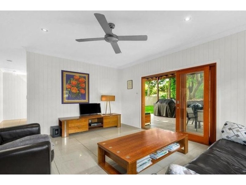 10 Dorrington Drive, Ashgrove QLD 4060