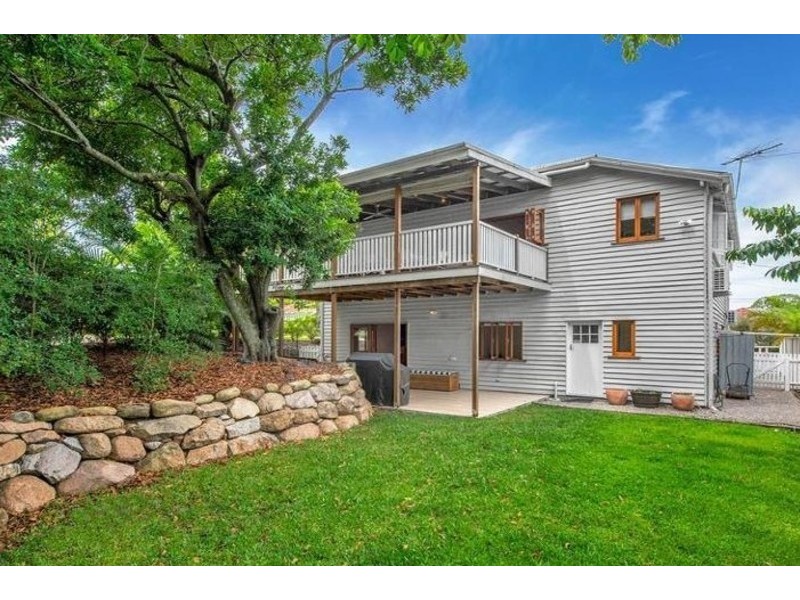 10 Dorrington Drive, Ashgrove QLD 4060