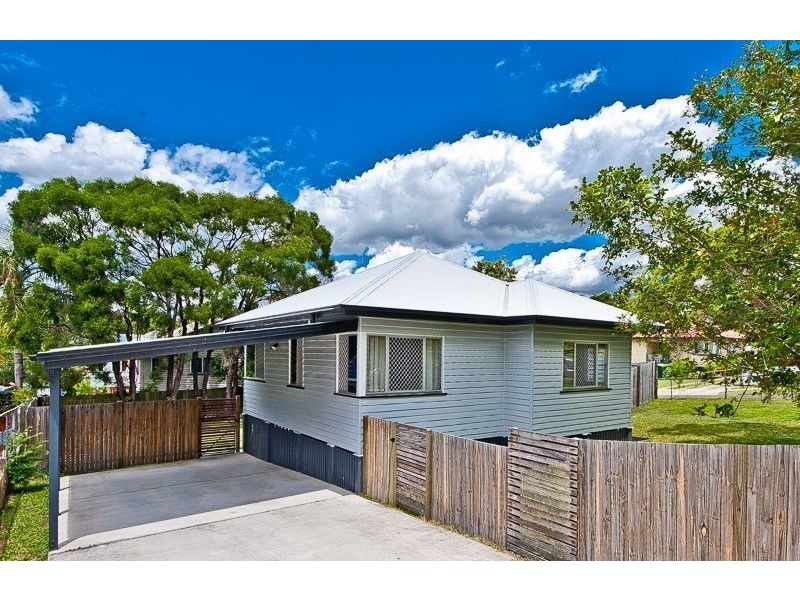 24 Castling St, Stafford QLD 4053