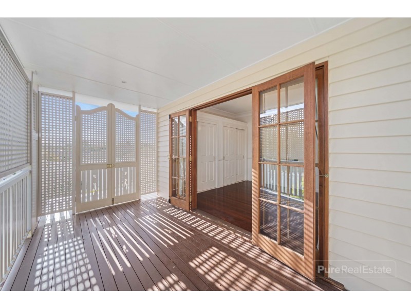 15 Chigwell Street, Wavell Heights QLD 4012