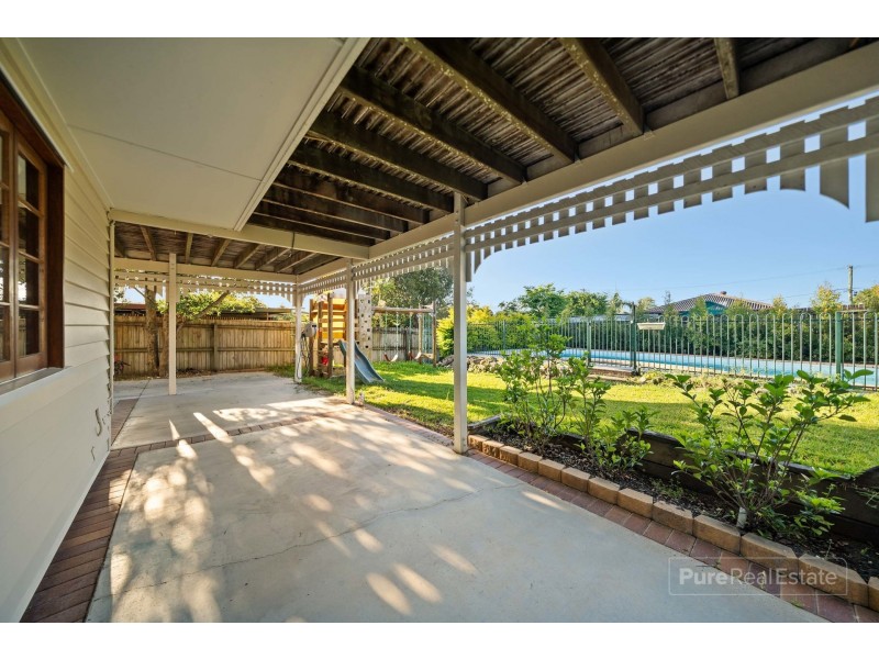 15 Chigwell Street, Wavell Heights QLD 4012