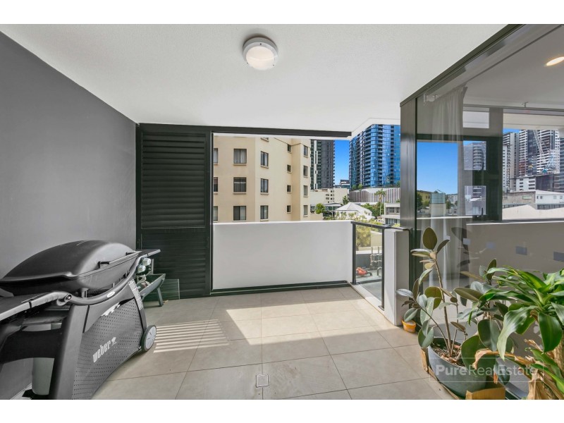 2016/9 Edmondstone Street, South Brisbane QLD 4101