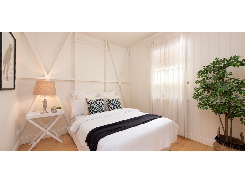 6 Susan Street, Greenslopes QLD 4120