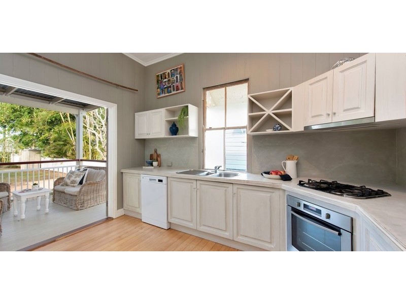 6 Susan Street, Greenslopes QLD 4120