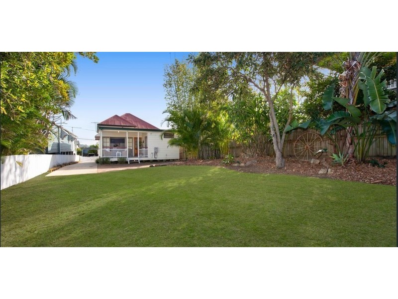 6 Susan Street, Greenslopes QLD 4120