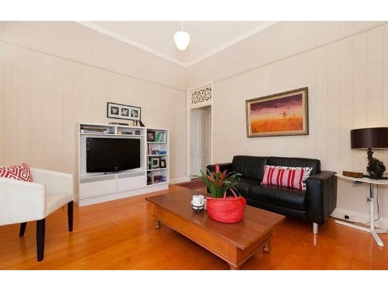 32 Fosbery Street, Windsor QLD 4030