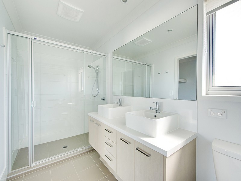 21 Tall Woods Court, Brookwater QLD 4300