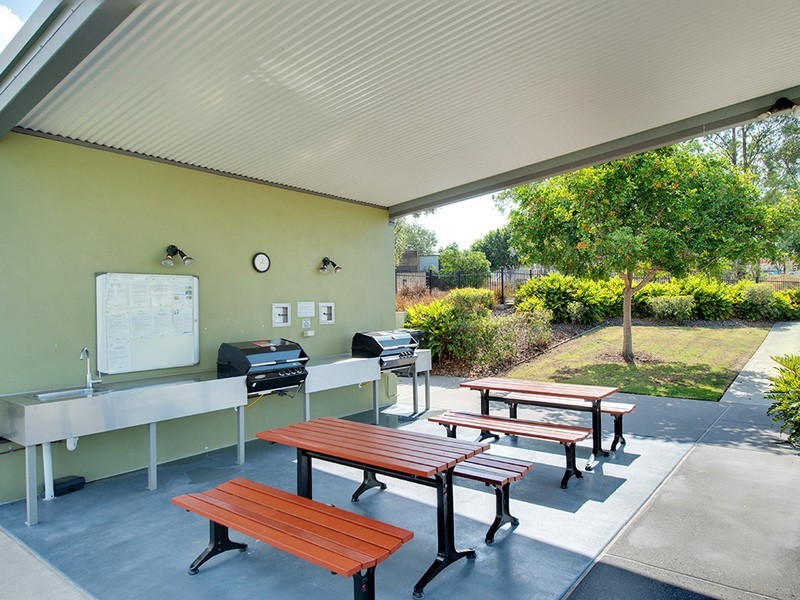 21 Tall Woods Court, Brookwater QLD 4300