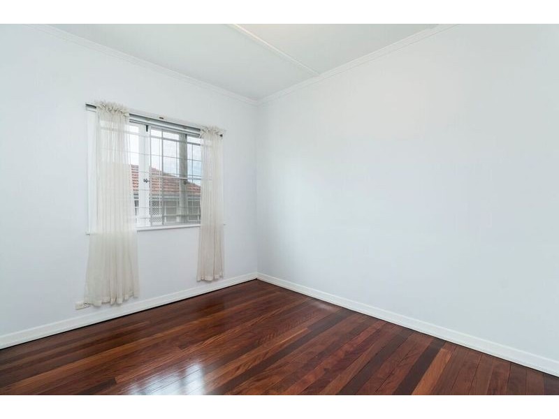 65 Pangeza Street, Stafford Heights QLD 4053