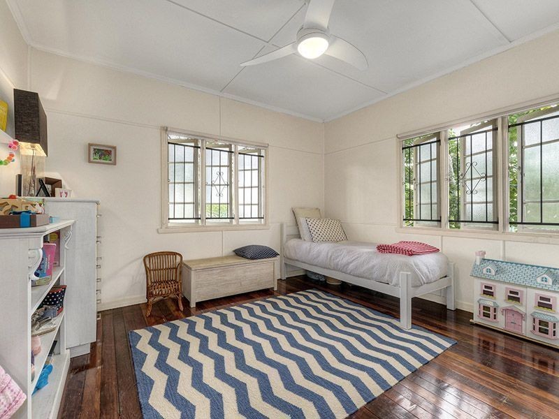 36 Hoolan Street, Stafford Heights QLD 4053