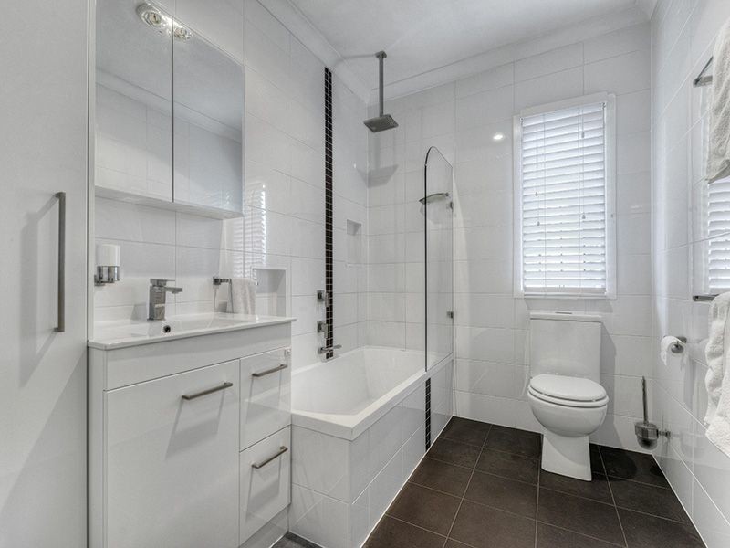 36 Hoolan Street, Stafford Heights QLD 4053