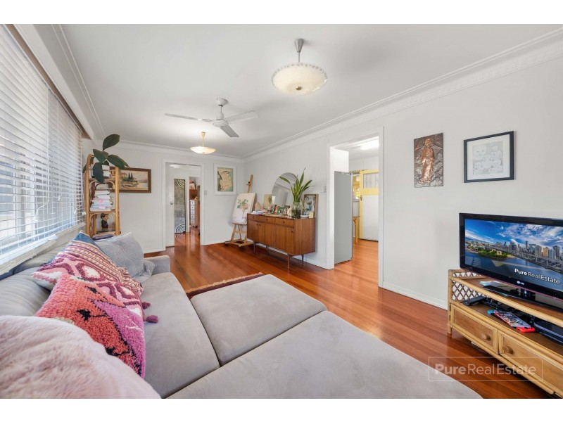 11 Cross Street, Mitchelton QLD 4053