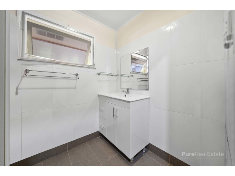 11 Cross Street, Mitchelton QLD 4053