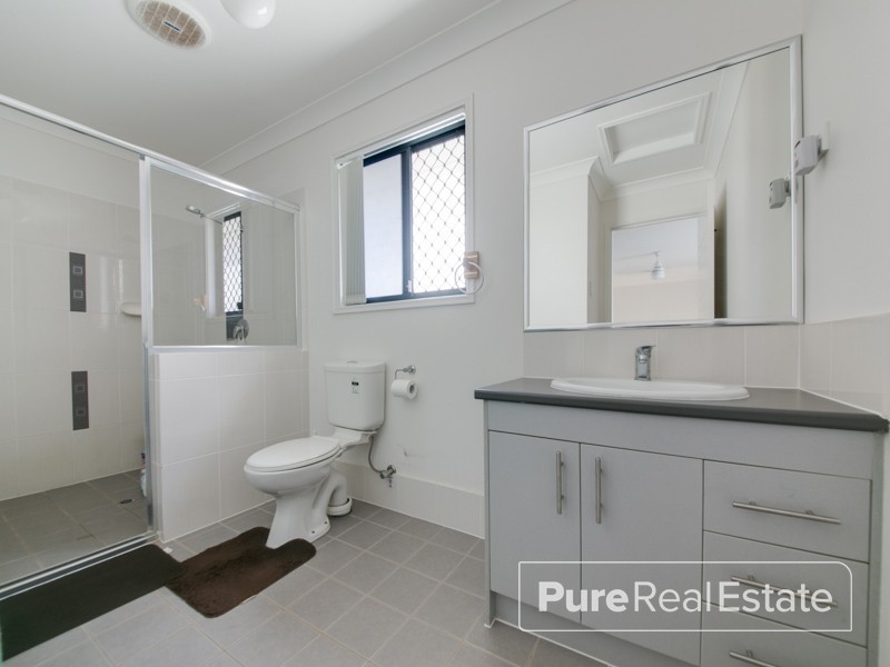 1/3 Palmerston Lane, Fitzgibbon QLD 4018