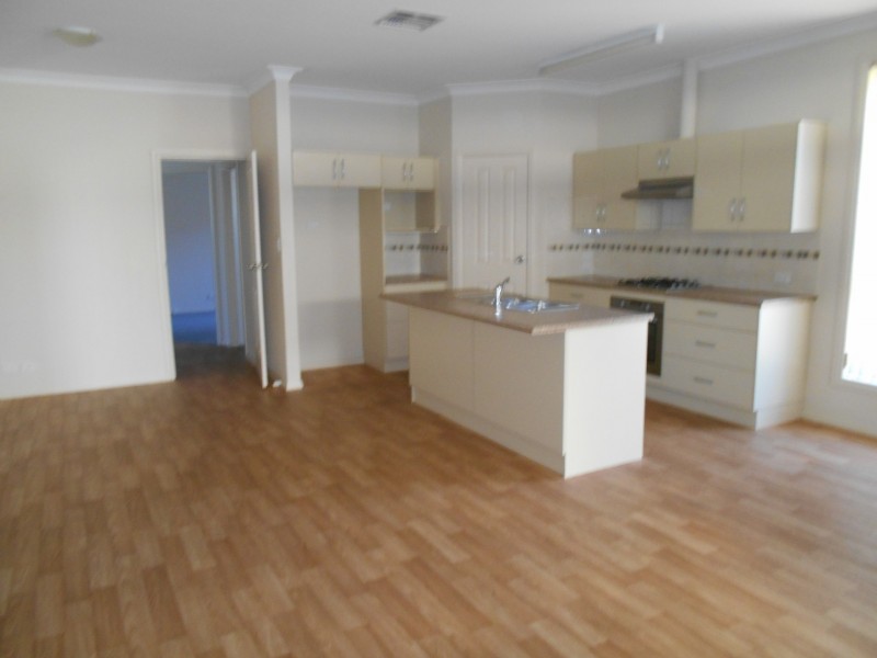 37 Palamountain Drive, Evanston Park SA 5116