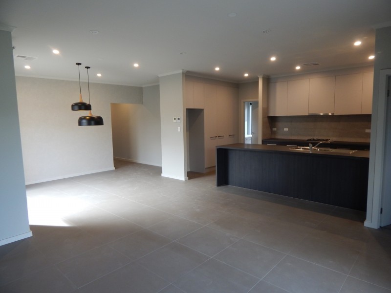 10 Isaacs Way, Evanston South SA 5116