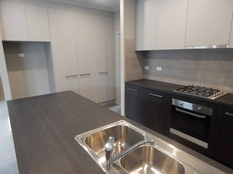 10 Isaacs Way, Evanston South SA 5116