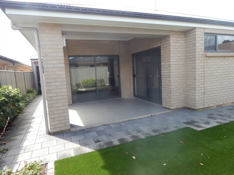 10 Isaacs Way, Evanston South SA 5116