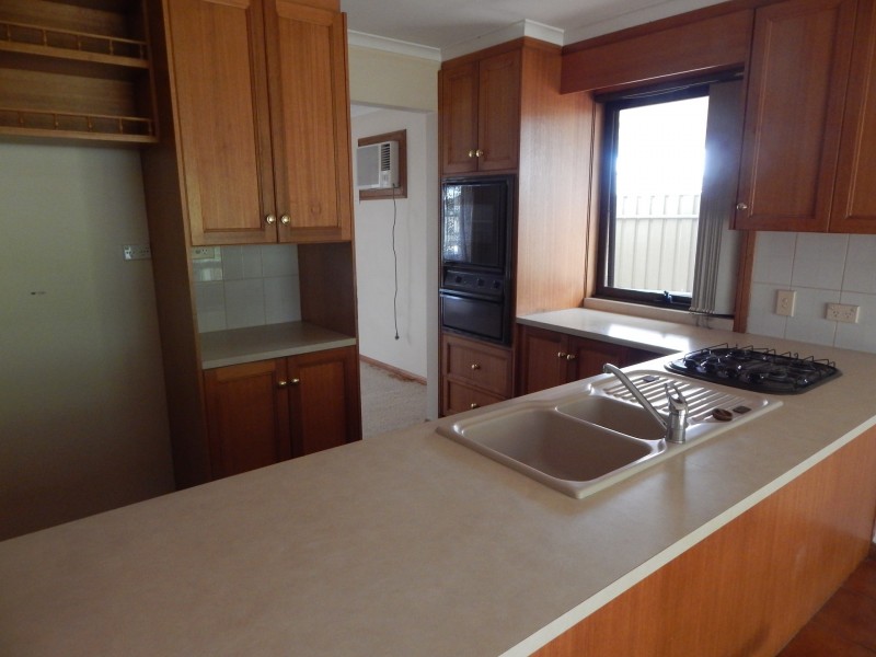 4 Rogasch Court, Evanston Park SA 5116