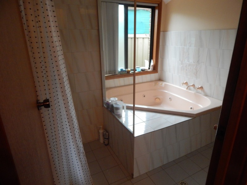 4 Rogasch Court, Evanston Park SA 5116