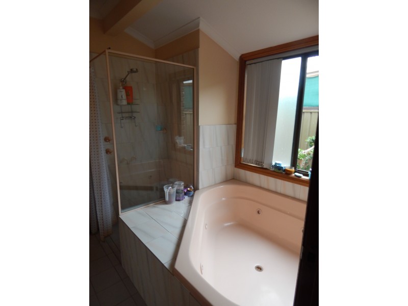 4 Rogasch Court, Evanston Park SA 5116