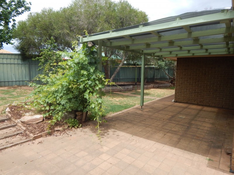 4 Rogasch Court, Evanston Park SA 5116