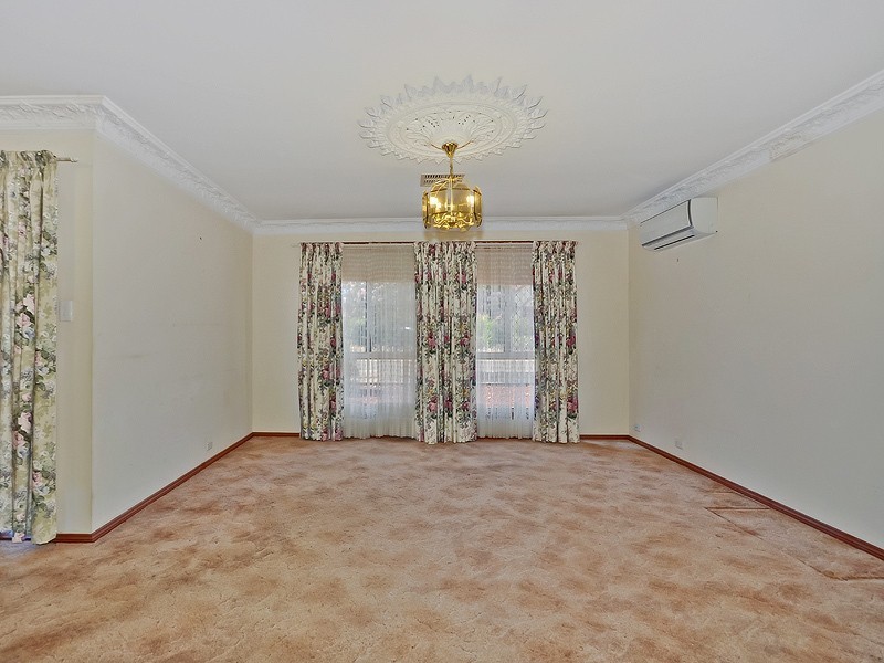 1/4 Elizabeth Street, Evanston SA 5116