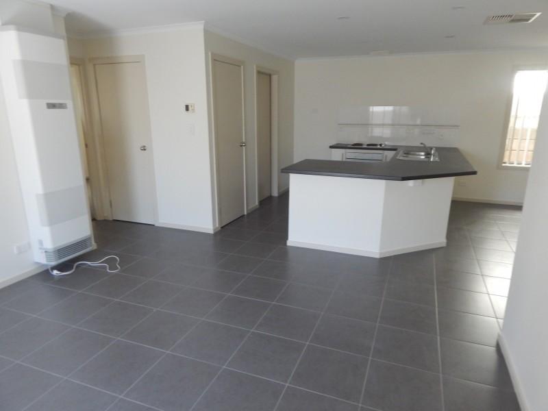 24 Thompson Cct, Evanston Park SA 5116