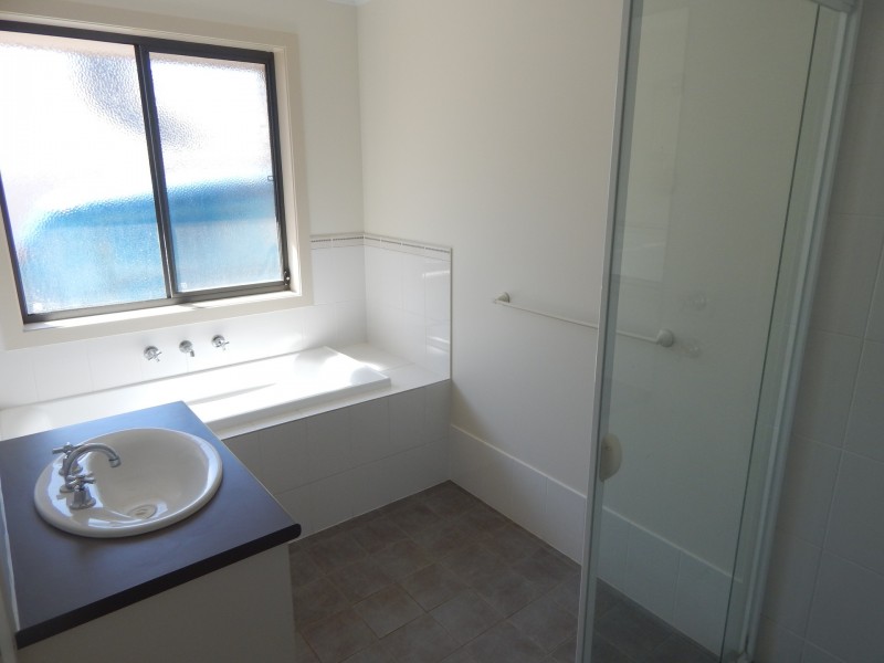 24 Thompson Cct, Evanston Park SA 5116