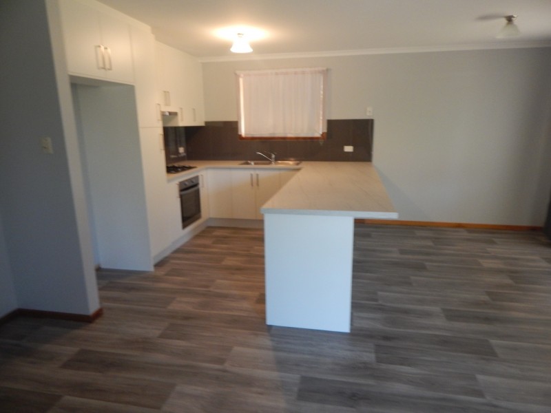 3 Barkley Cres, Willaston SA 5118