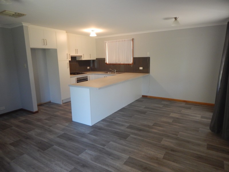 3 Barkley Cres, Willaston SA 5118