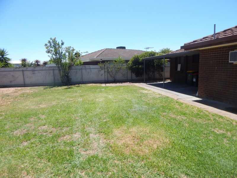 3 Barkley Cres, Willaston SA 5118