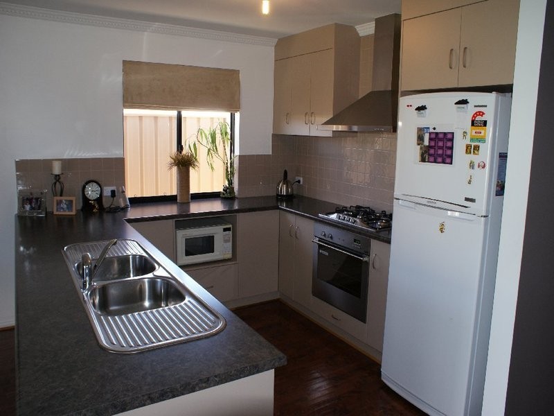 12 Kimvu court, Munno Para West SA 5115