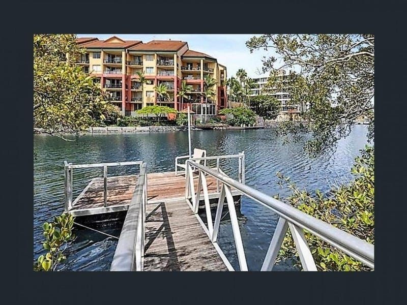 70 Remembrance  Drive, Surfers Paradise QLD 4217