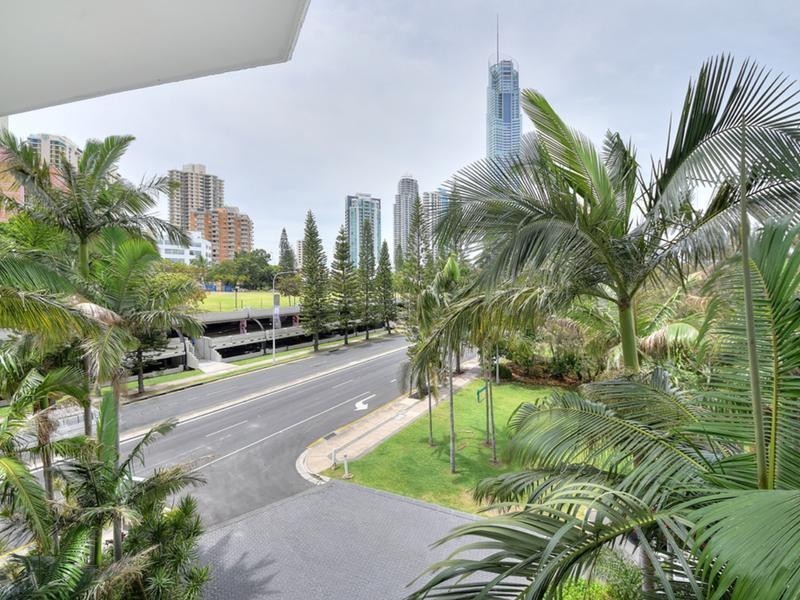 70 Remembrance, Surfers Paradise QLD 4217