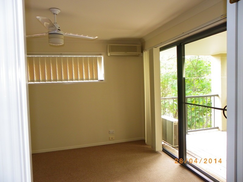 41/1-15 Santa Isobel Boulevard, Pacific Pines QLD 4211