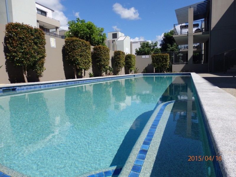2 Acacia Court, Robina QLD 4226