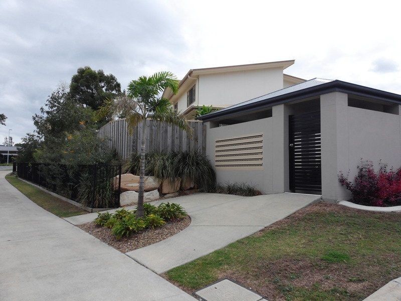 32/2 Weir Drive, Upper Coomera QLD 4209