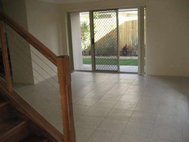 32/2 Weir Drive, Upper Coomera QLD 4209