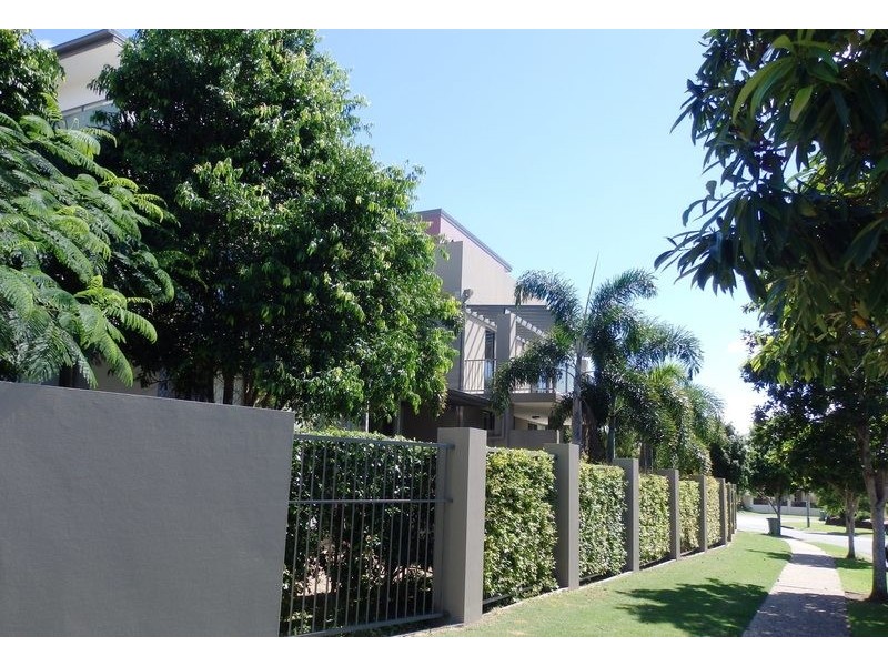 A02 1 Acacia Crt, Robina QLD 4226