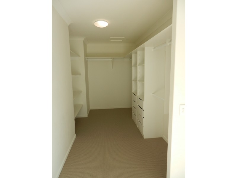 A07 1 Acacia Crt, Robina QLD 4226