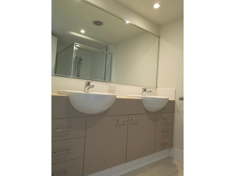 41/2 Acacia Crt, Robina QLD 4226