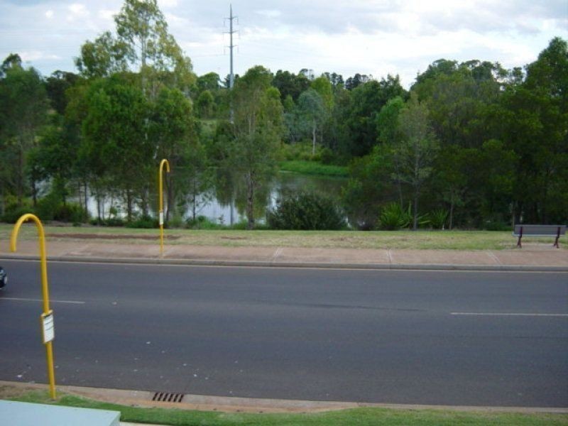 1/337 Spring Street, Kearneys Spring QLD 4350